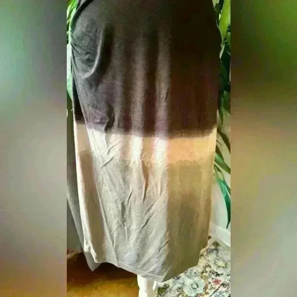 ATHLETA-Black and Gray Tie Dye Midi-Size M - Picture 3 of 8